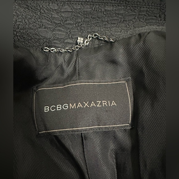 BCBGmaxazria Black Boe Fitted Jacquard Jacket with Peplum and Zippers - Picture 3 of 9